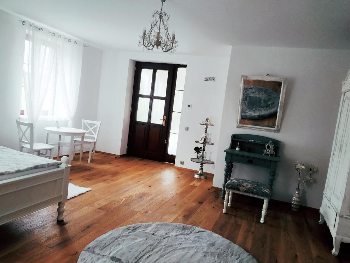 Vila Stary Mlyn Prosec pod Jestedem Buitenkant foto
